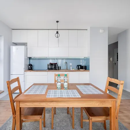 Wroblewskiego 2-bedroom By Bookinghost Apartment Lodz