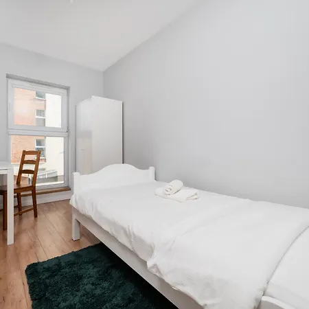 Wroblewskiego 2-bedroom By Bookinghost Apartment *