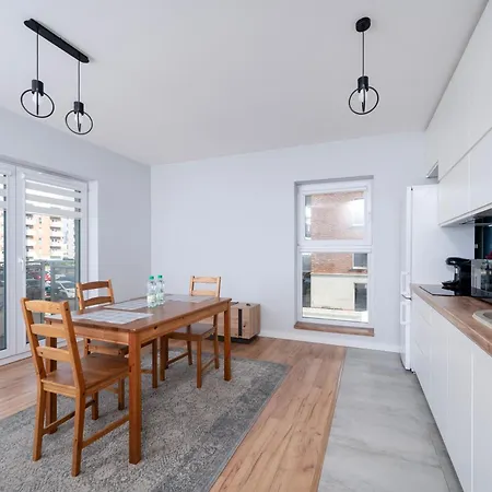 Wroblewskiego 2-bedroom By Bookinghost Apartment